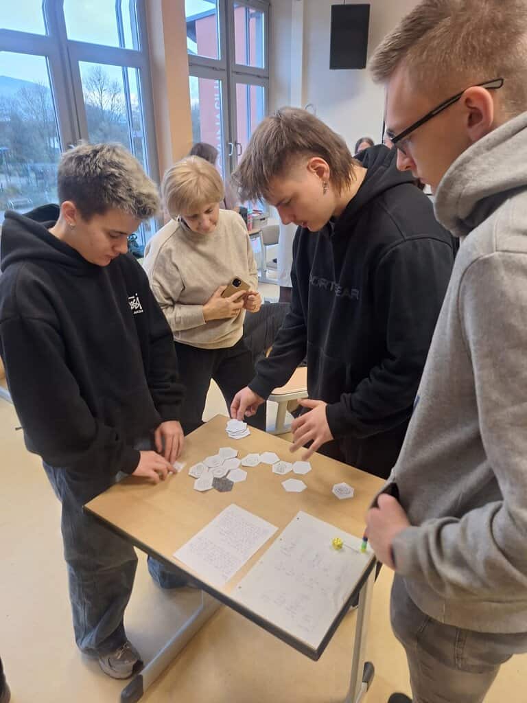 PHOTO-2025-12-18-08-44-58