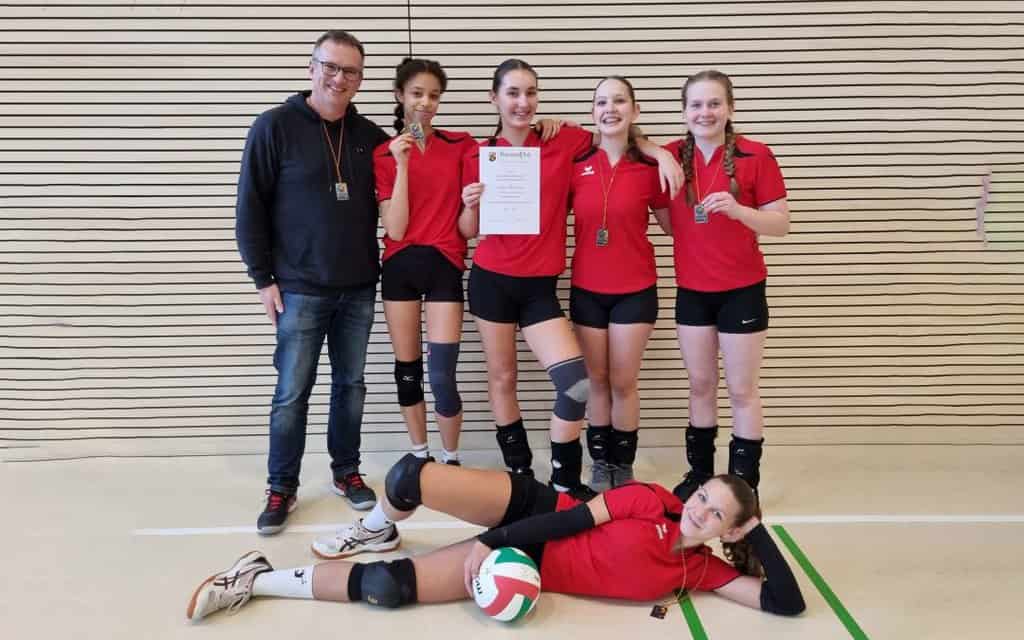 Großer Erfolg für unsere Mädchen der Volleyball-Schulmannschaft
