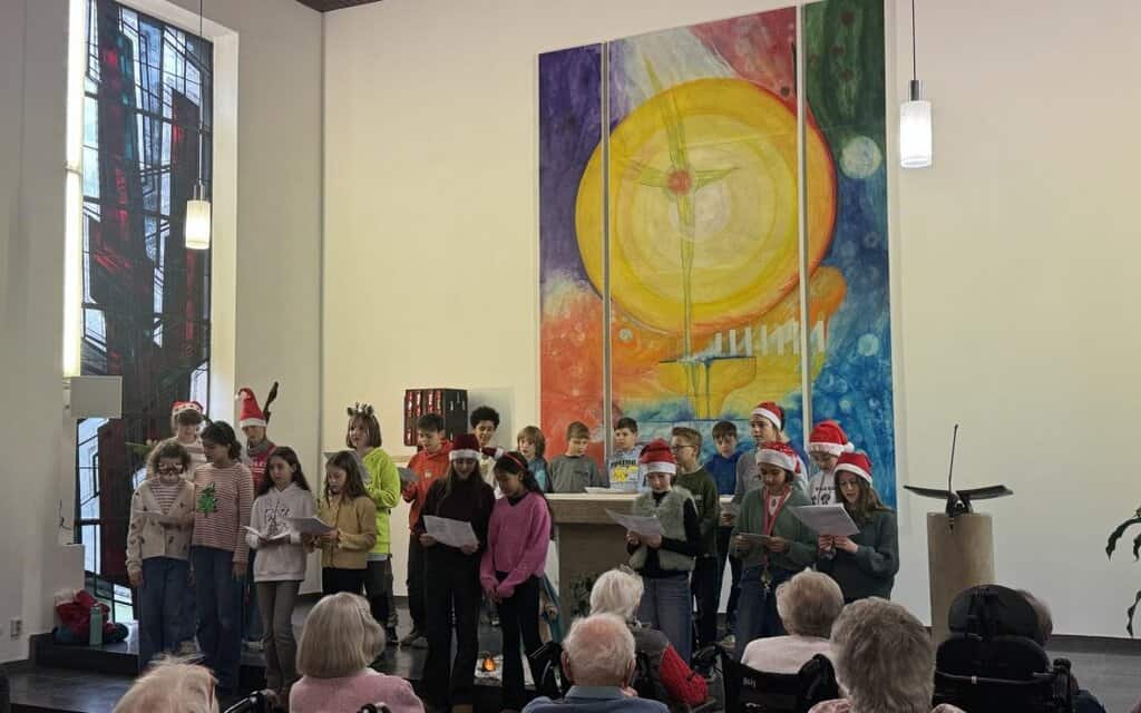Adventsliedersingen der Klasse 6b im Altenheim St. Josef