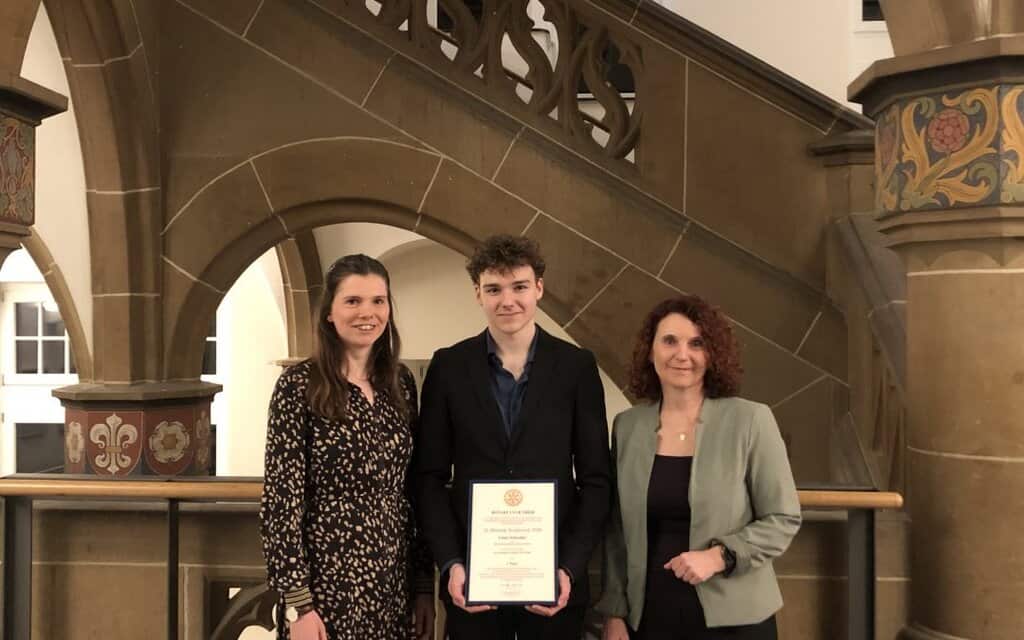 Erfolg beim Rhetorik-Wettbewerb: 2. Platz für Linus Schneider